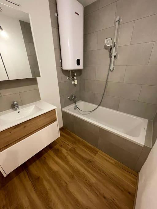 Rr-Rooms Ferienwohnung Judenburg Ngoại thất bức ảnh